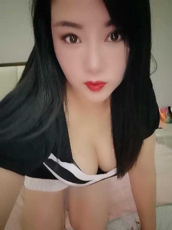 丰乳翘臀人妻少妇，价格实惠