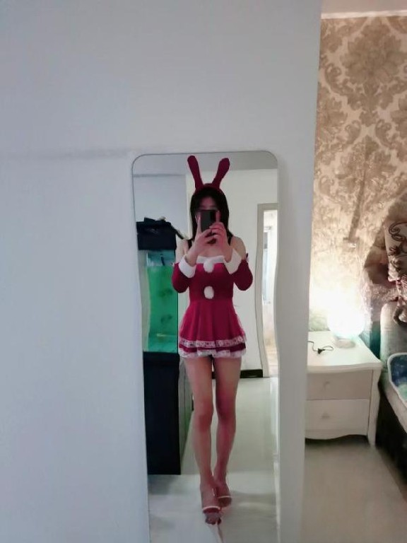 骚女巨乳高个鱼儿