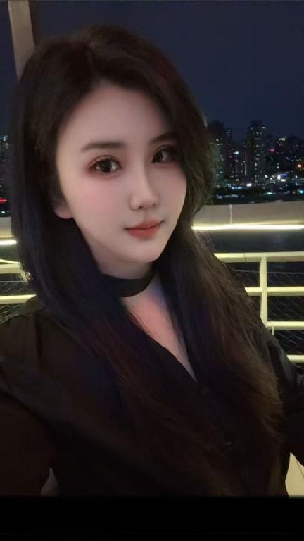 性感大长腿美少女