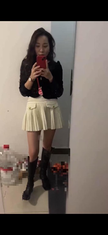 性感大胸好身材妹子