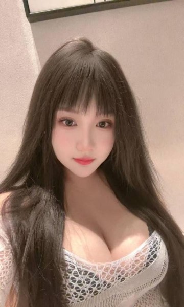 舌吻翘臂吊带粉嫩蜜桃妹