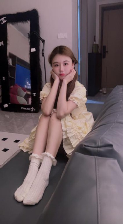 杭州双马尾嫩妹妮佳