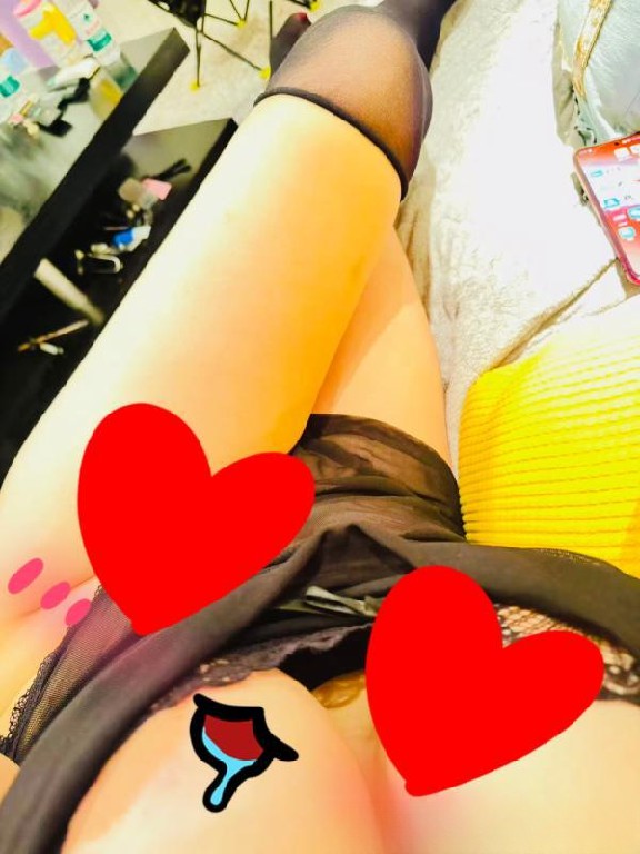 栖霞骚货馒头b巨乳