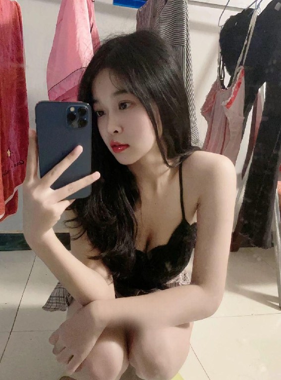 制服妹小穴粉嫩可上门