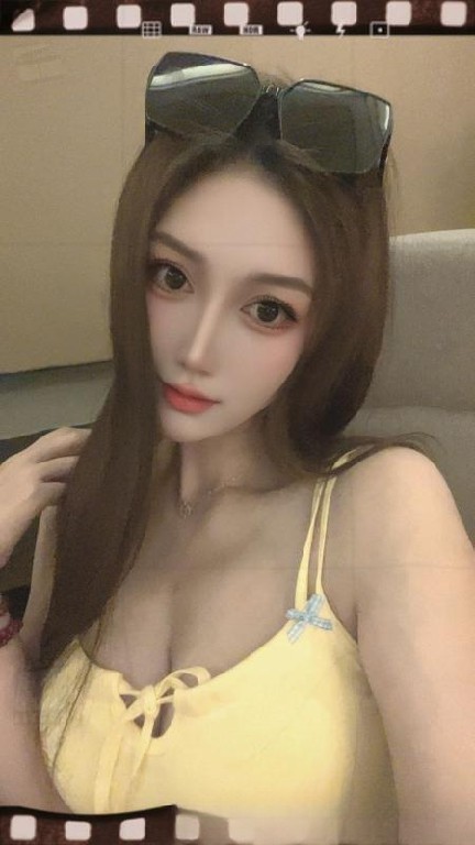 白云风骚四川嫩妹