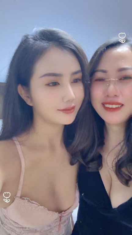 南京风骚母女双飞