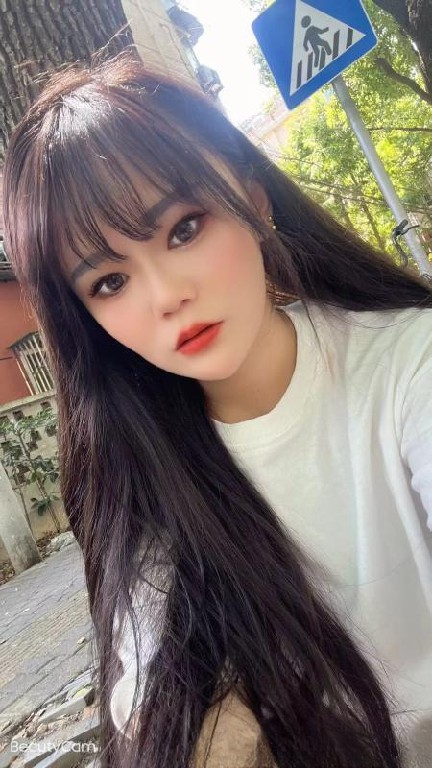 武侯年轻粉嫩小师妹