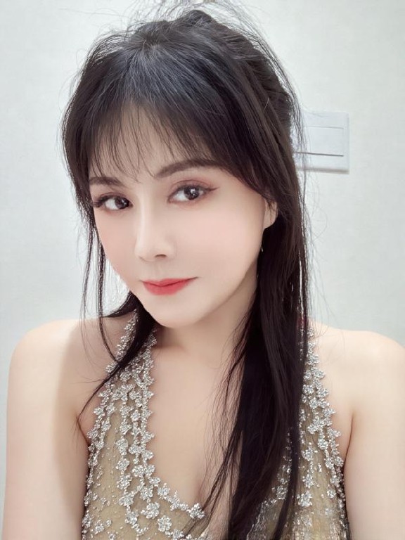 华阳性感御姐甜梦