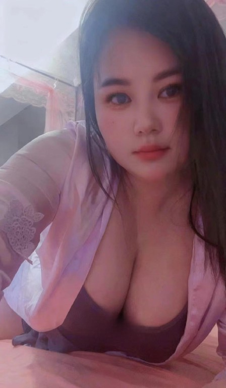洪北浪巨乳茜茜