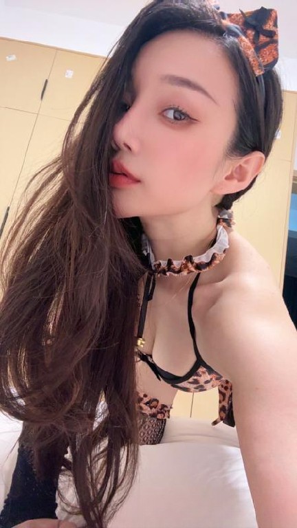 超会舔的小人妻