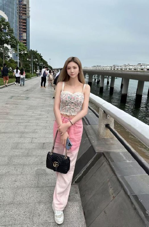 思明御姐小九月