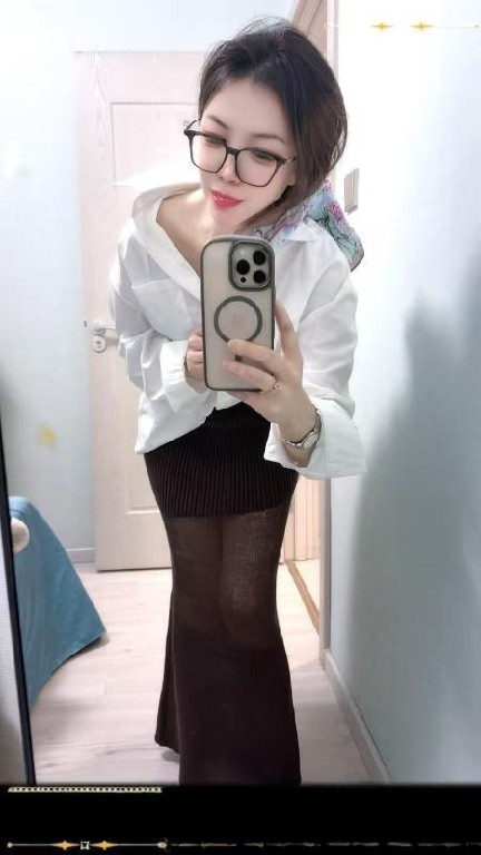 铁西眼镜反差少妇