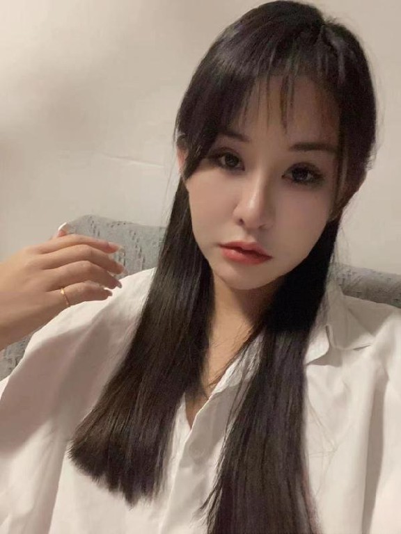 天河性感身材七七