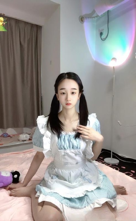 五堡双马尾小甜妹