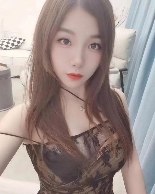 性感丰满小尤物