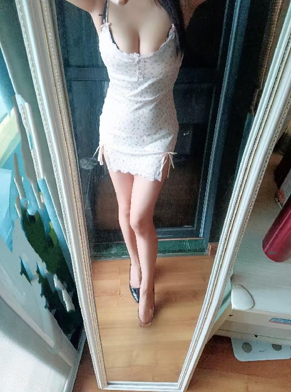 服务系大胸御姐