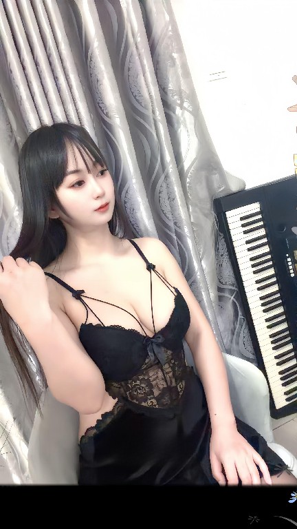 丰满性感长腿七七