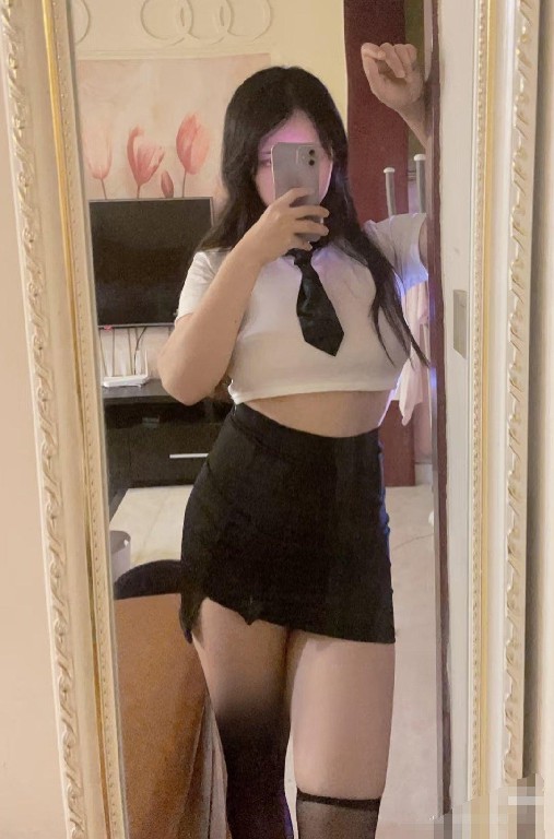 性感美腿玉足骚妹妹