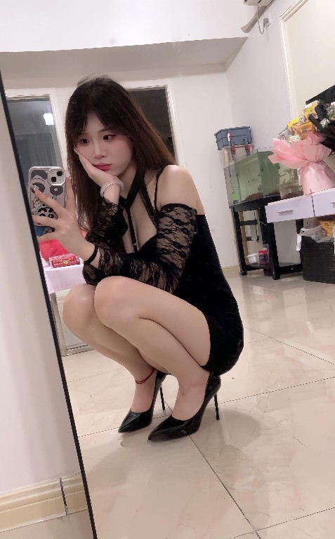 分享温柔黑丝嫩妹水多多