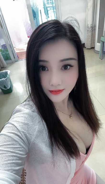 天河风骚巨乳姐姐