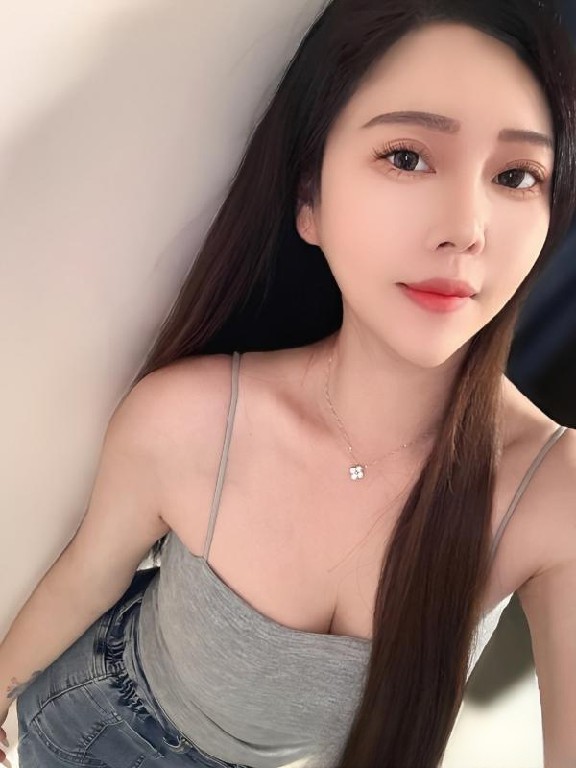 乌市蜜桃臀尤物