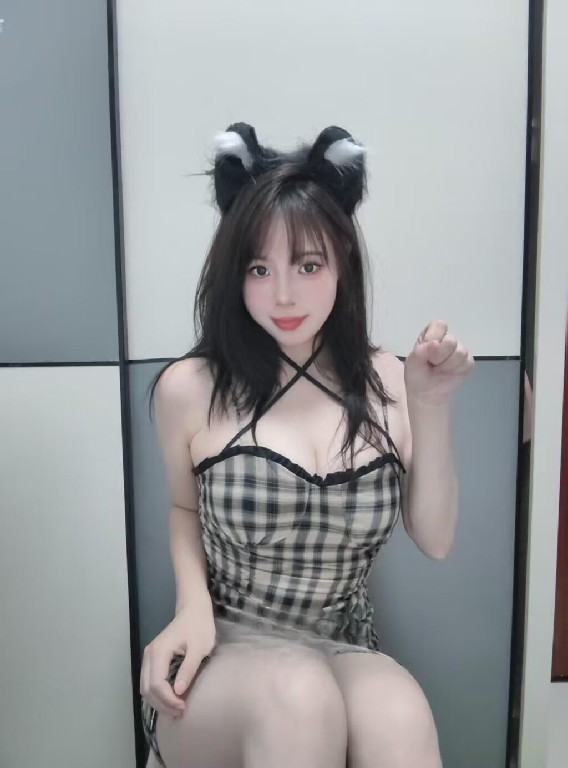 海口极品尤物颜值相当的高