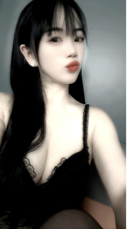 水嫩白皙粉红白虎小姐姐