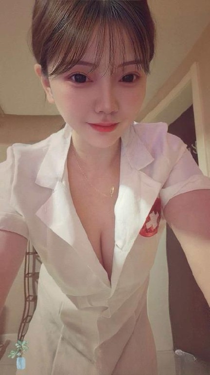 巨乳小叶子