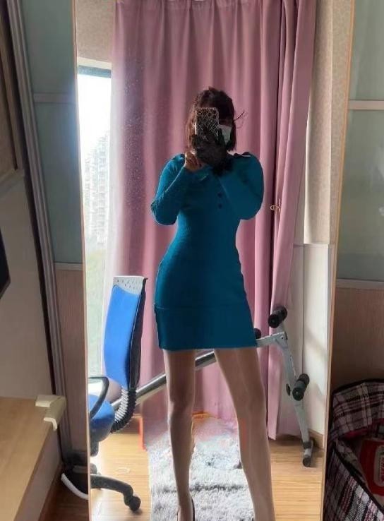 扛着大长腿一顿输出，感觉美妙