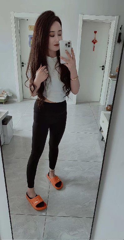 妹妹刚下海性感妖娆