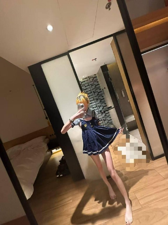 小穴粉嫩超紧.先见面后付