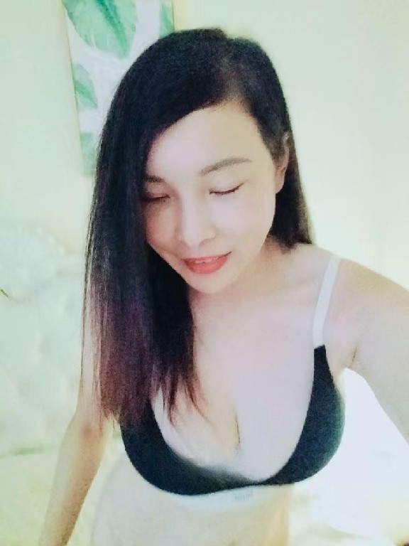 成都大奶骚逼水货