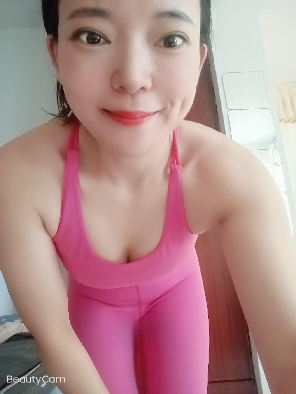 宝安瑜伽叶子老师