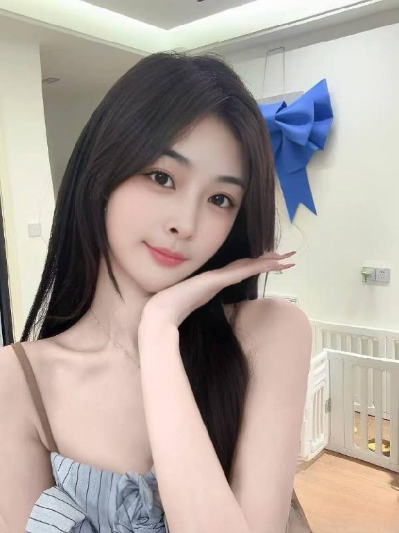 可爱成熟美少女