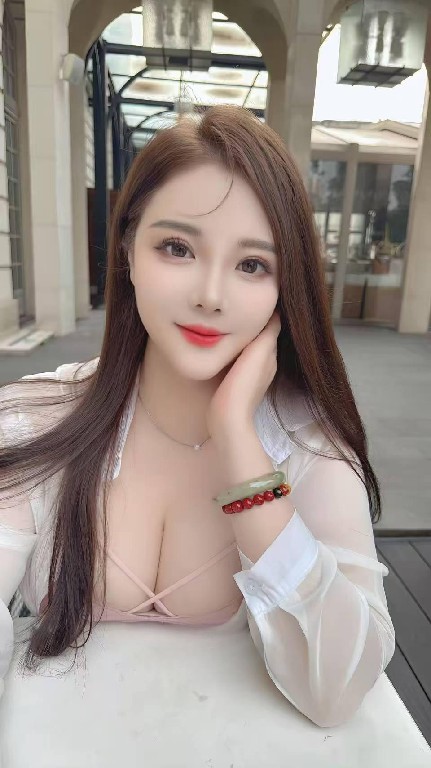 大胸服务控御姐