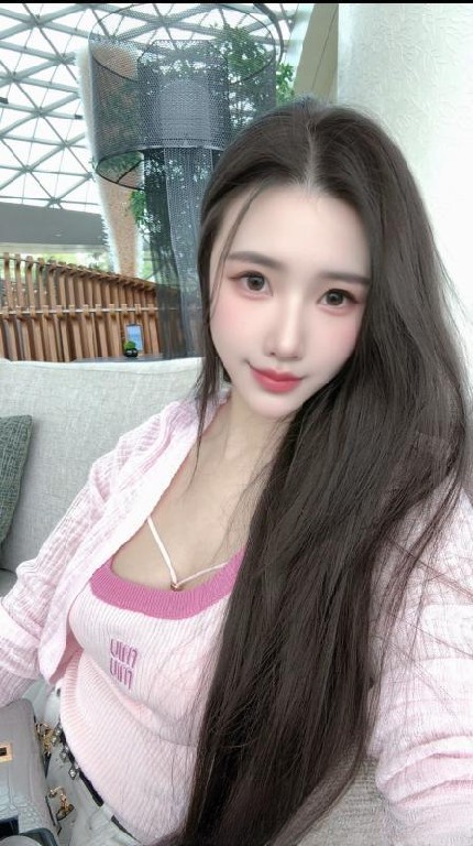 身材高挑大奶御姐