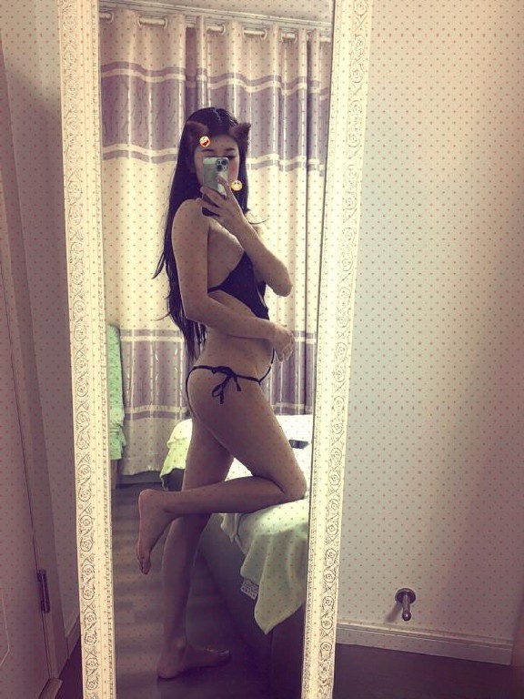 二刷性感长腿骚女