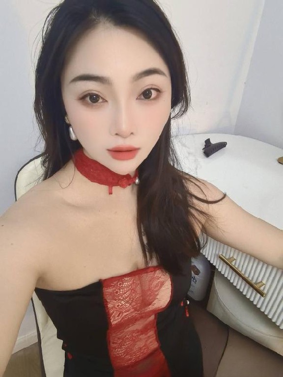 上城黑丝美臀佳佳