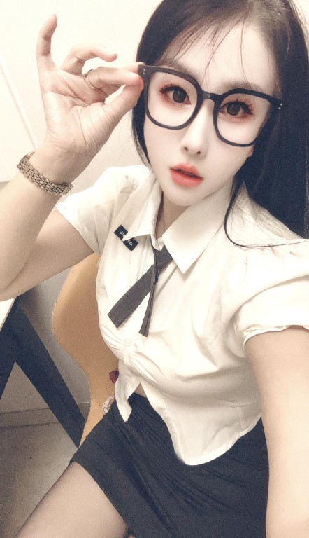 风骚琪琪馒头B会夹