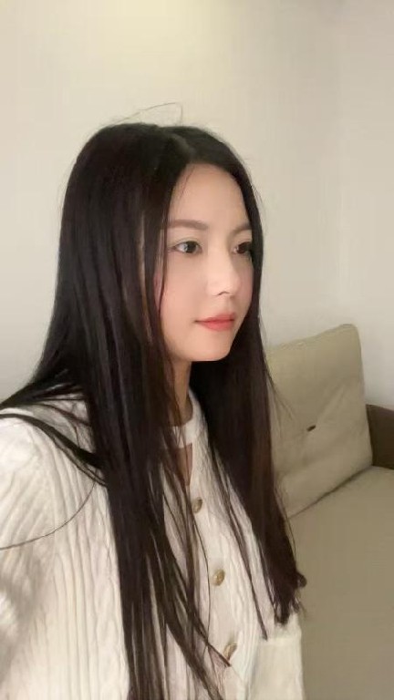 天府三街乖巧可爱莎莎