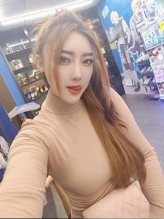 双龙大道高颜值美女