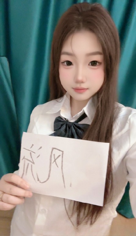 清纯大胸配合小妹妹