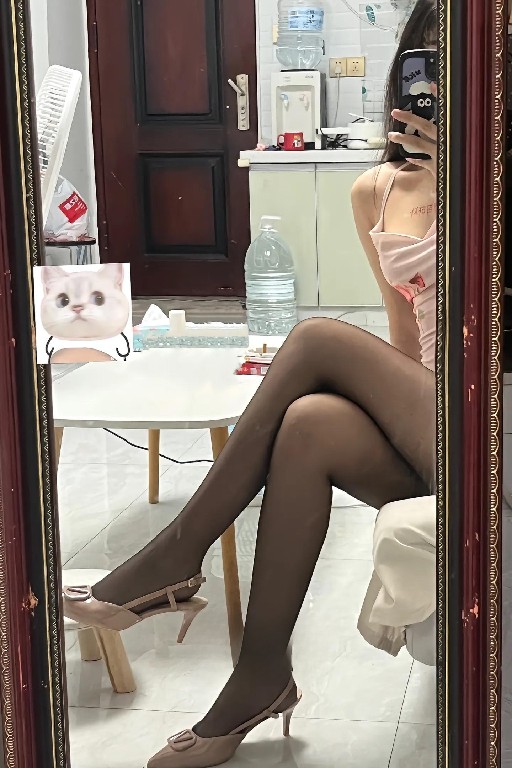 妹子性感惹火 怎么爽怎么配合