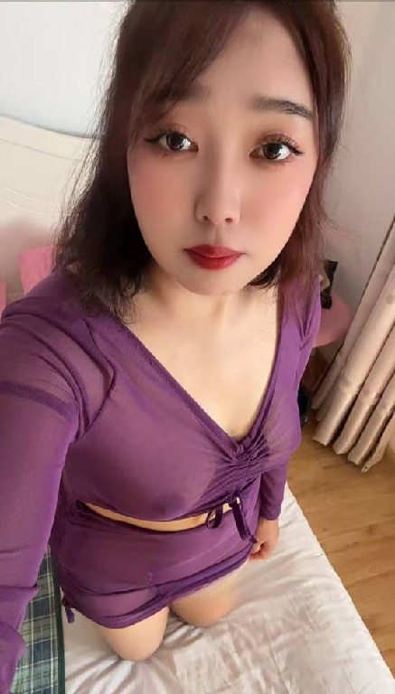 刚入行皮肤很白