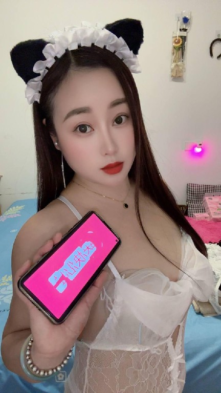 气质小少妇果果