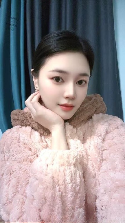 龙园肤白骚璐璐