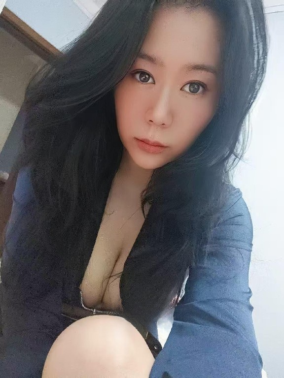 新来的小姐姐