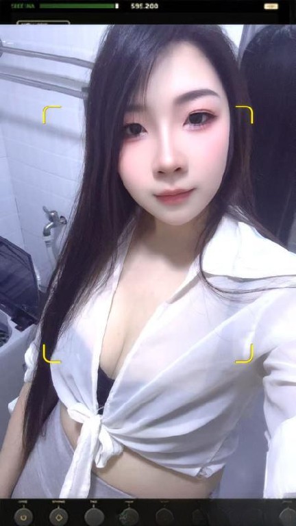 肤白细腰苗条嫩妹纸