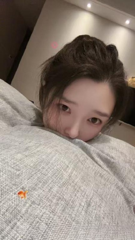 三点粉颜值身材天花板