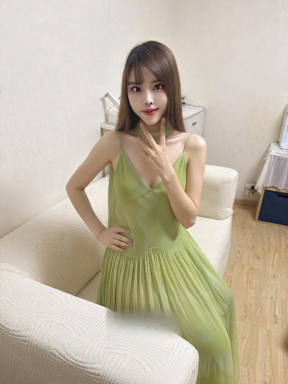 呆萌大波粉嫩小妹